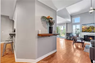 Photo #3: LG24121840 Listing