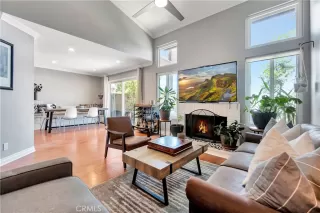 Photo #5: LG24121840 Listing