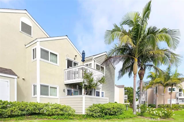 MLS: LG24128120 Condo For Sale