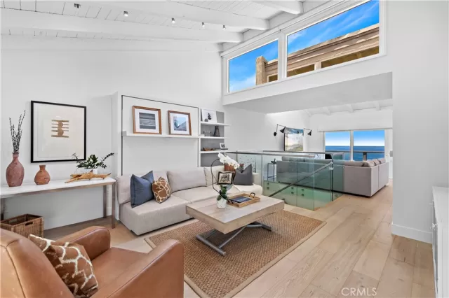 MLS: LG24162347 Condo For Sale