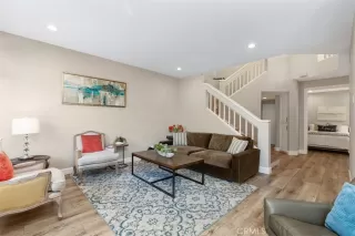 Photo #4: LG24165509 Listing 