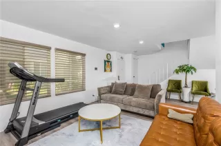 Photo #3: LG24169817 Listing 