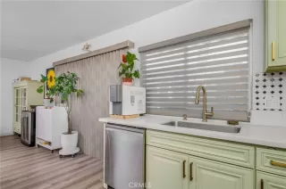 Photo #6: LG24169817 Listing 