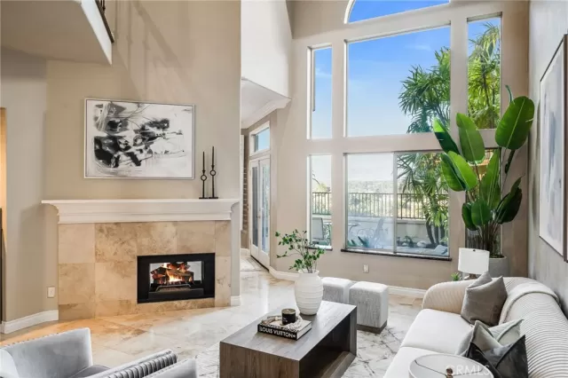 MLS: LG24170975 Condo For Sale