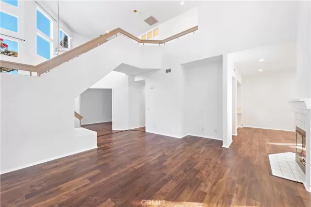 MLS: LG24185941 Condo For Sale