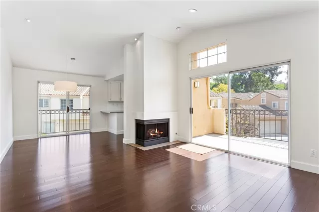 MLS: LG24189870 Condo For Sale