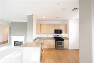 Photo #5: LG24197703 Listing 