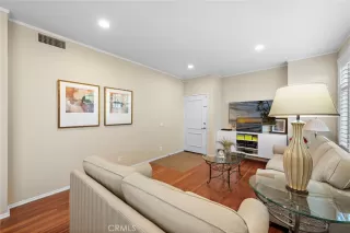 Photo #4: LG24199571 Listing