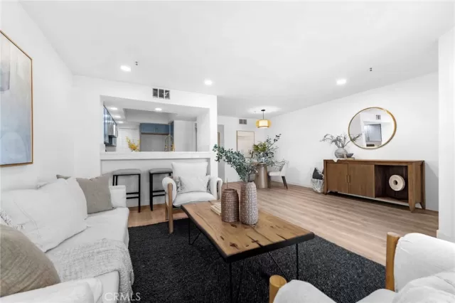 MLS: LG24208633 Condo For Sale