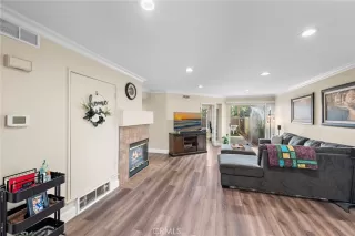 Photo #2: LG24214701 Listing