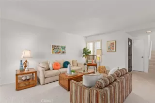 Photo #5: LG24223399 Listing 