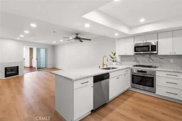 MLS: LG24235778 Condo For Sale