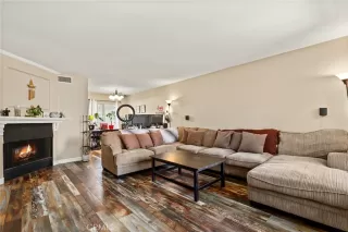 Photo #5: LG24236771 Listing 