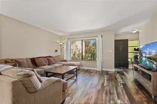 Photo #6: LG24236771 Listing 