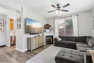 Photo #5: LG24255443 Listing