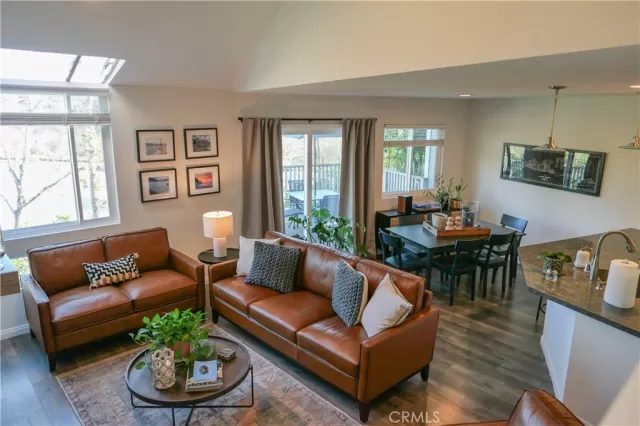 MLS: LG25006609 Condo For Sale