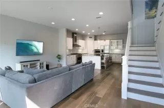 Photo #3: LG25030162 Listing 