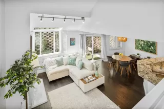 Photo #2: LG25037544 Listing 