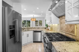 Photo #5: LG25037544 Listing 