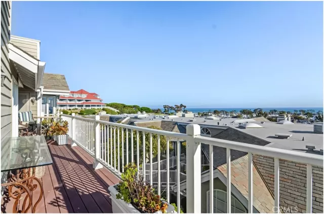 MLS: LG25045557 Condo For Sale