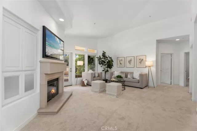 MLS: LG25054479 Condo For Sale