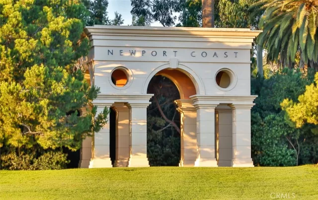 MLS: LG25057097 Condo For Sale