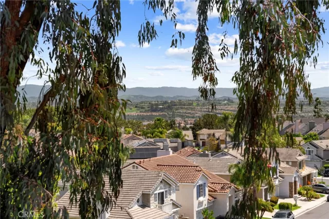 MLS: LG25074094 Condo For Sale