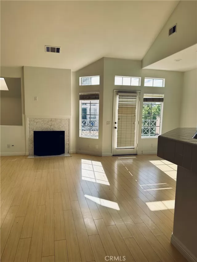 MLS: LG25074470 Condo For Sale