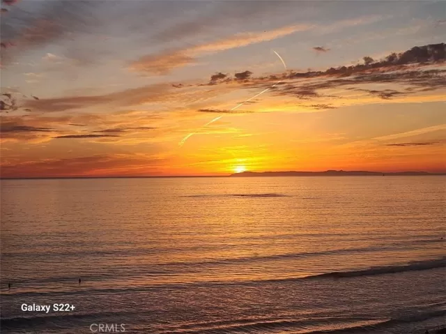 MLS: LG25075179 Condo For Sale