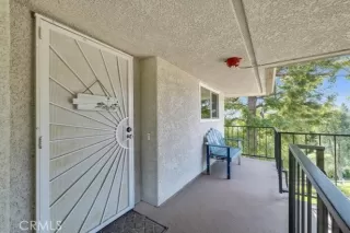 Photo #4: LG25075361 Listing