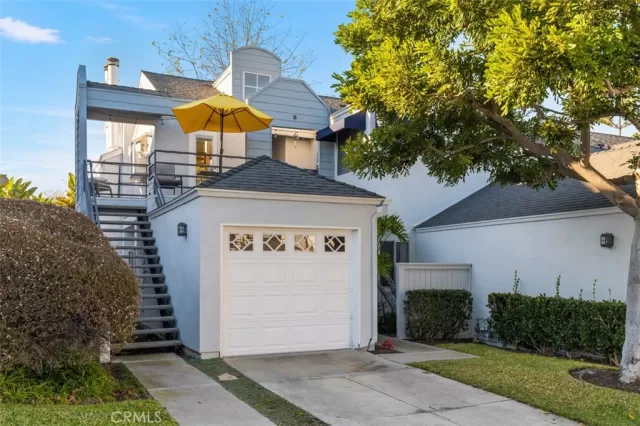 MLS: LG25114160 Condo For Sale