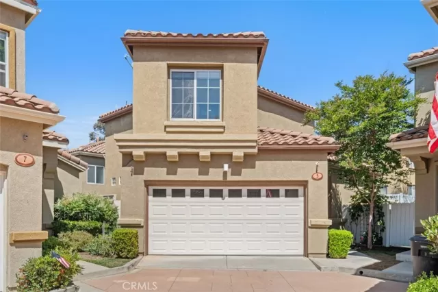 MLS: LG25119821 Condo For Sale