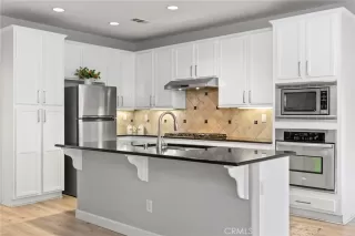 Photo #4: LG25126523 Listing 