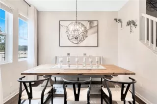 Photo #3: LG25137360 Listing 