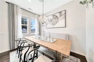 Photo #5: LG25137360 Listing 