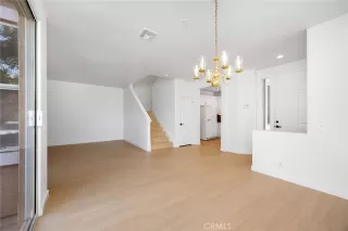 Photo #1: LG25141511 Listing