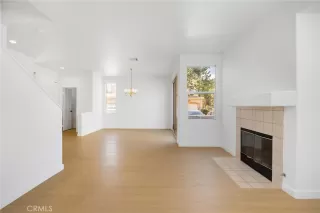 Photo #2: LG25141511 Listing