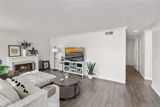 Photo #2: LG25160716 Listing