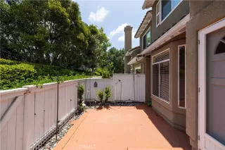 Photo #2: LG25165534 Listing 