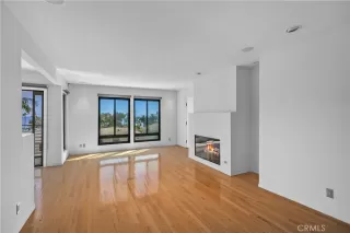 Photo #5: LG25173478 Listing