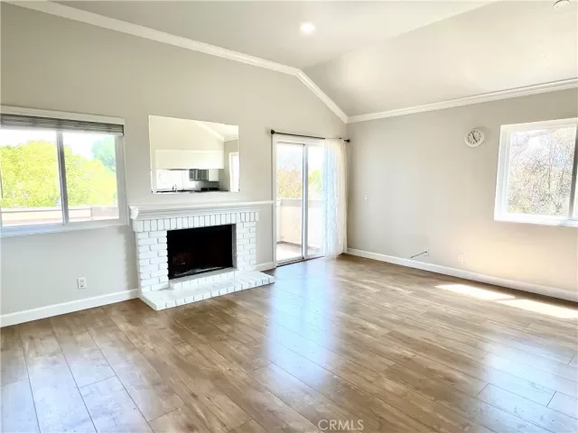 MLS: LG25175641 Condo For Sale