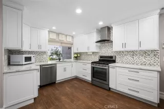 Photo #6: LG25179593 Listing