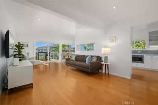 Photo #3: LG25214067 Listing 