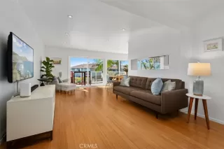 Photo #4: LG25214067 Listing 