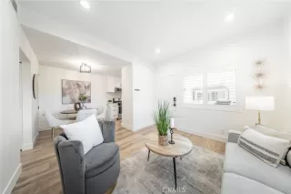 Photo #5: LG25219045 Listing