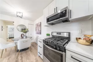 Photo #6: LG25219045 Listing