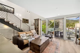 Photo #4: LG25246934 Listing 