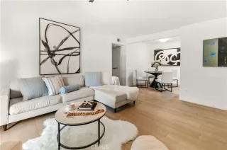 Photo #2: LG25266374 Listing 