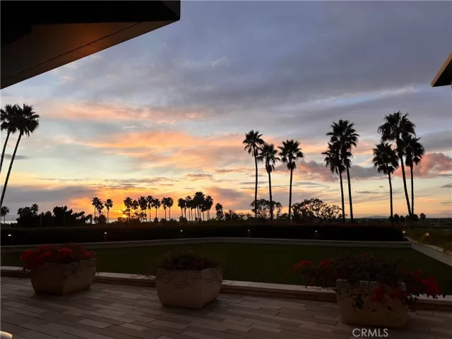 MLS: LG25269107 Condo For Sale