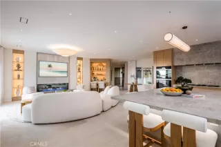 Photo #6: LG26014560 Listing